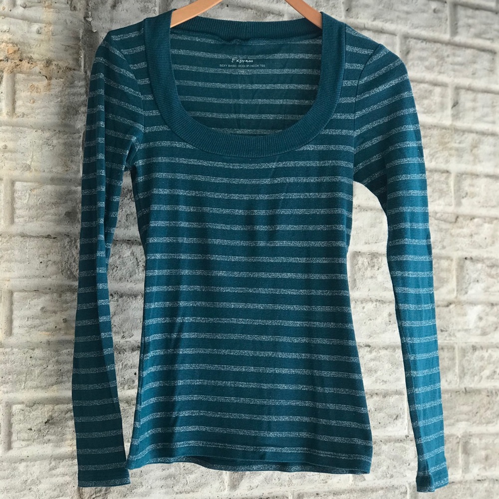 4x$20 *EXPRESS Woman sweater - size XS - Picture 2 of 6